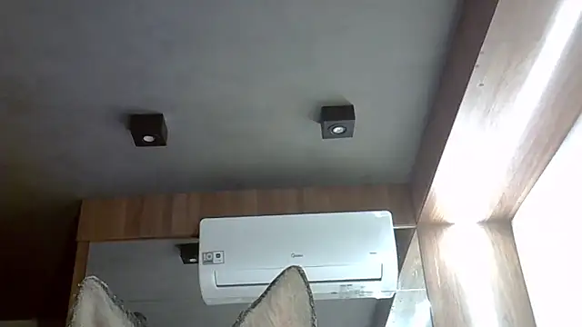 Skinny-Kitten online show from September 14, 2025, 8:46 am