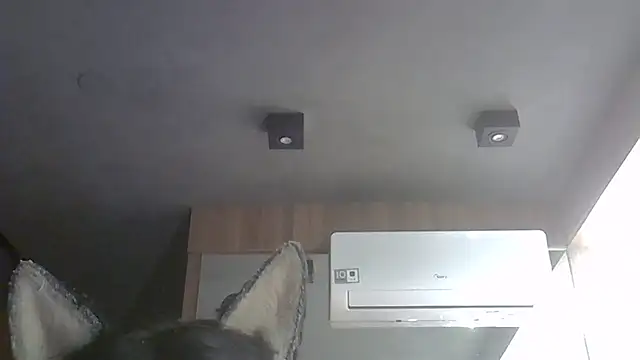 Skinny-Kitten online show from February 2, 2026, 4:38 pm