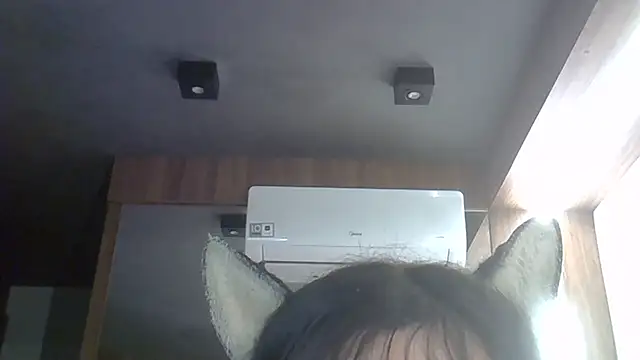 Skinny-Kitten online show from April 13, 2026, 3:23 am