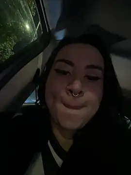 Abril Luv online show from February 19, 2025, 12:57 am