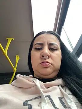 Abril Luv online show from May 30, 2026, 10:56 am