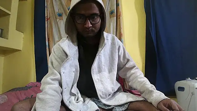 Cute boy2000 online show from January 27, 2025, 12:22 am