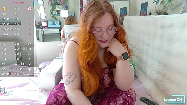 FluffyRainbowKity online show from June 14, 2026, 8:27 am