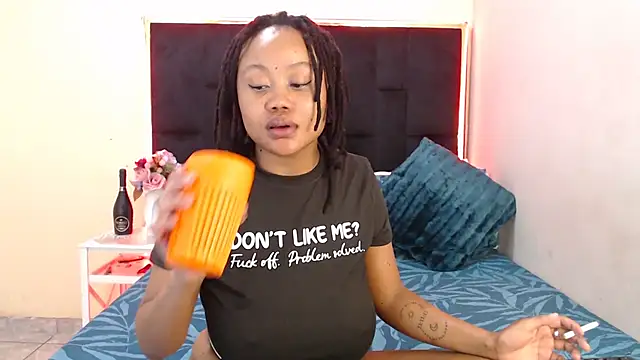 CancerGodessX online show from February 12, 2025, 12:05 am