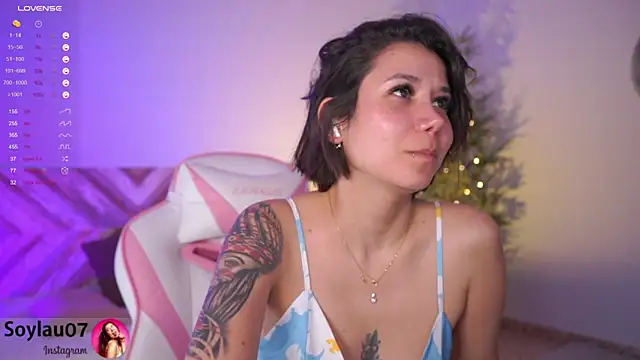 imjess01 online show from February 12, 2025, 3:18 am