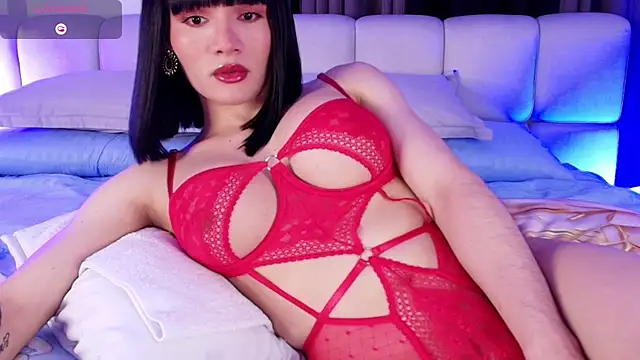 Snapshot of sweetieluna01 chatting on June 3, 2026, 6:35 pm sweetieluna01 online show from June 3, 2026, 6:35 pm