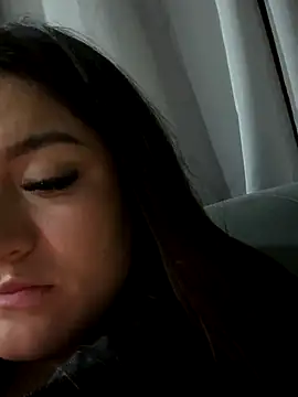 LuceroRm online show from November 19, 2025, 6:24 am