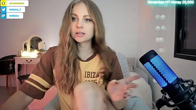 ImKeira online show from November 17, 2025, 7:52 pm