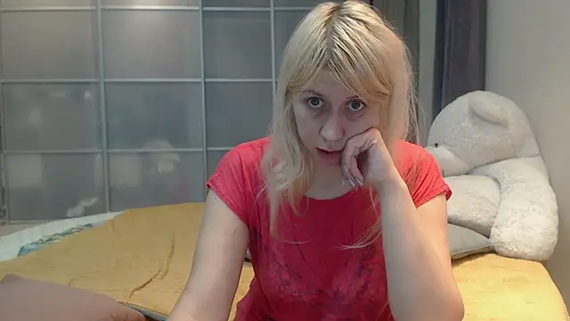 KyliePag online show from January 17, 2026, 5:34 am