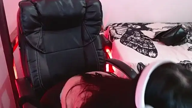 VampGirl1 online show from January 6, 2025, 3:29 pm