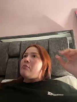 EmilyBarragan online show from February 12, 2025, 1:52 am