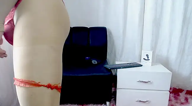 Astrid  V  online show from February 18, 2025, 4:05 pm