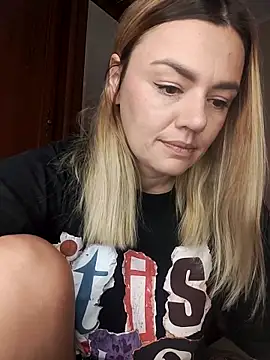 KrissSexi online show from September 18, 2025, 4:58 am