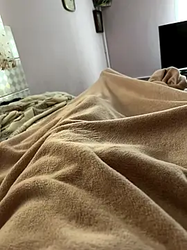 mihaixxx1 online show from October 29, 2025, 1:46 pm