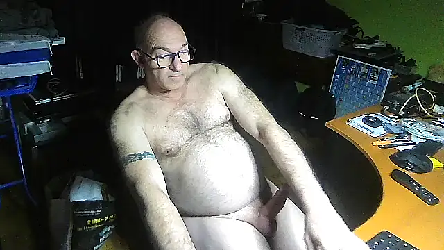 chrichri38xh online show from February 27, 2025, 10:09 pm