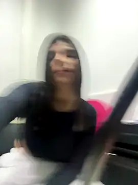 ZiaCalifa online show from January 6, 2026, 11:47 am