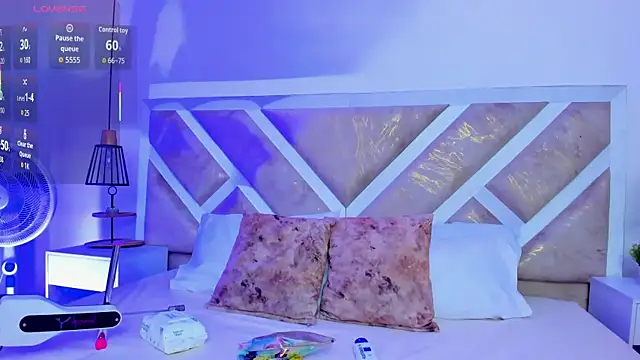 ZiaCalifa online show from February 20, 2026, 11:43 am