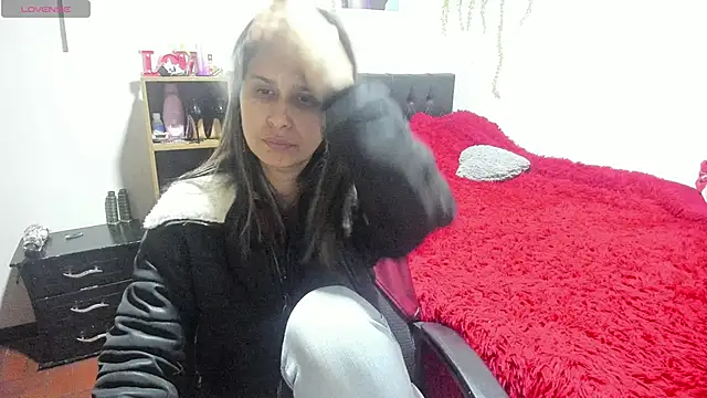 lauren ashlee online show from December 1, 2025, 12:15 am