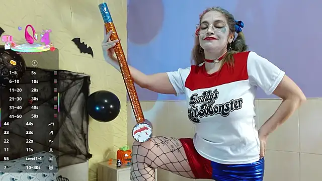 Snapshot of Esmeralda_oikos chatting on October 31, 2025, 4:02 am Esmeralda oikos online show from October 31, 2025, 4:02 am