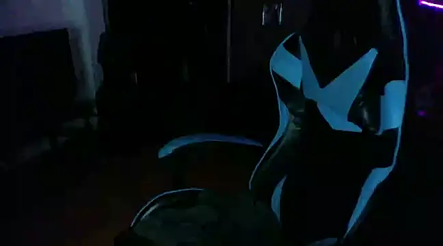 AngelaQueen  online show from March 17, 2025, 8:40 pm