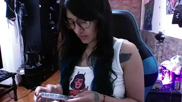 AngelaQueen  online show from September 14, 2025, 5:23 pm