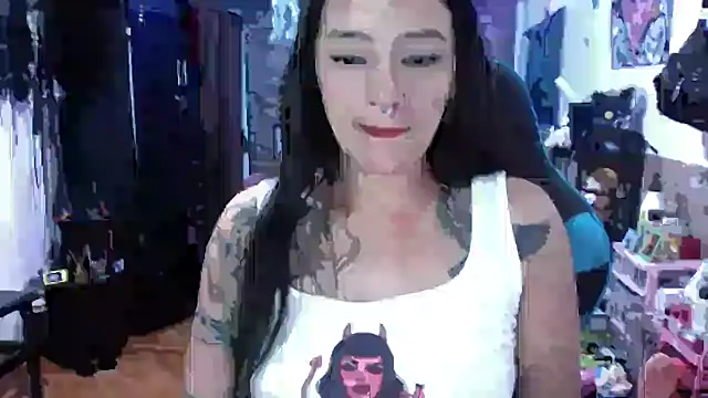 AngelaQueen  online show from May 16, 2026, 6:28 pm