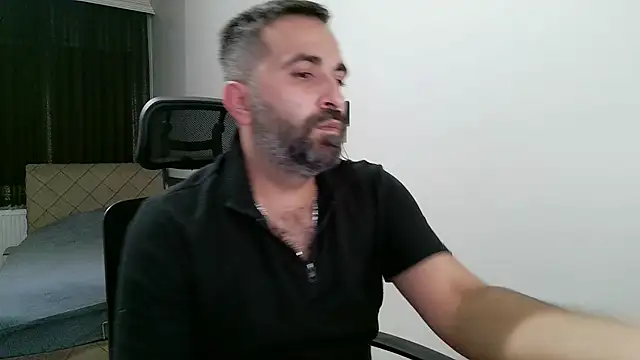 tgltplsr online show from October 8, 2025, 9:34 pm