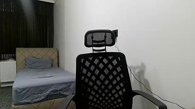 tgltplsr online show from November 2, 2025, 9:28 pm