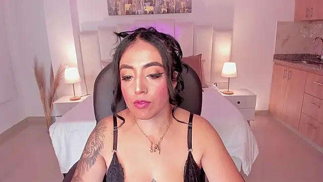 kim thompson 1 online show from October 6, 2025, 11:07 am