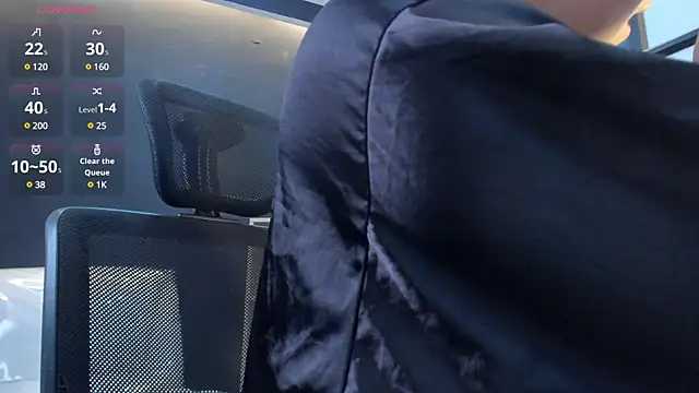 LunaBaker-1 online show from January 9, 2025, 3:12 pm