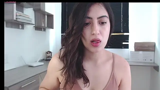 MIYESSI online show from March 4, 2025, 3:26 pm