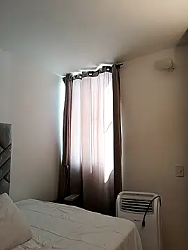 MIYESSI online show from November 29, 2025, 2:09 pm