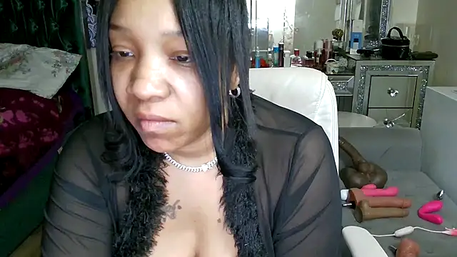 YasmineMinaj online show from January 23, 2025, 5:35 am