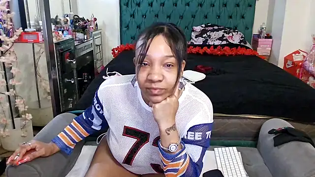 Snapshot of YasmineMinaj chatting on February 23, 2026, 2:53 am YasmineMinaj online show from February 23, 2026, 2:53 am