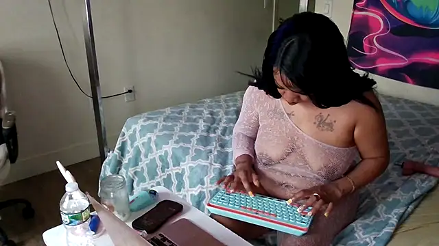 Snapshot of YasmineMinaj chatting on July 15, 2026, 6:35 pm YasmineMinaj online show from July 15, 2026, 6:35 pm