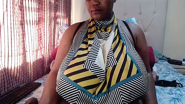 Snapshot of CHOCOLATEDARKBUSTYX chatting on May 29, 2026, 2:15 pm CHOCOLATEDARKBUSTYX online show from May 29, 2026, 2:15 pm