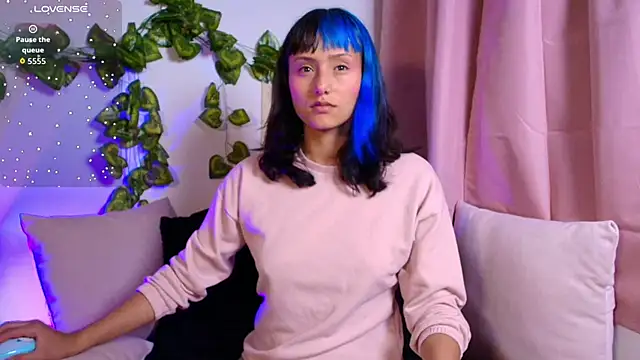 tati cardenas online show from February 13, 2026, 5:03 am