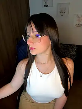 Snapshot of Megan_lu2 chatting on December 7, 2024, 5:37 am Megan lu2 online show from December 7, 2024, 5:37 am