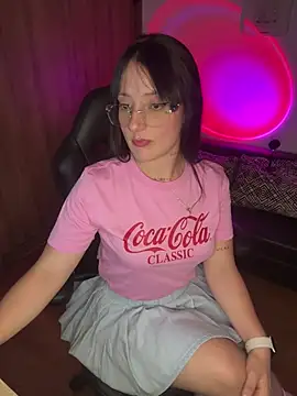 Snapshot of Megan_lu2 chatting on December 19, 2024, 6:34 am Megan lu2 online show from December 19, 2024, 6:34 am
