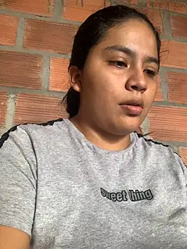 Snapshot of moncerrat_luna chatting on January 15, 2025, 5:05 pm moncerrat luna online show from January 15, 2025, 5:05 pm