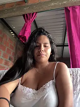 Snapshot of moncerrat_luna chatting on March 18, 2025, 4:26 pm moncerrat luna online show from March 18, 2025, 4:26 pm