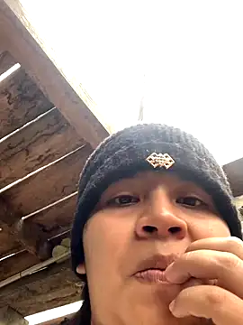 Snapshot of moncerrat_luna chatting on November 15, 2025, 7:32 pm moncerrat luna online show from November 15, 2025, 7:32 pm