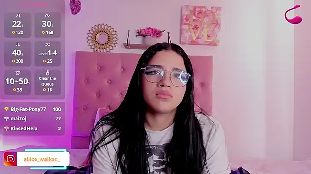 aliice walker  online show from December 6, 2024, 6:39 pm