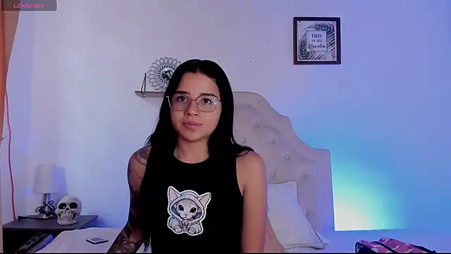 aliice walker  online show from September 19, 2025, 12:50 pm