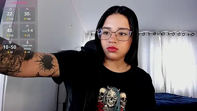 aliice walker  online show from November 4, 2025, 4:28 pm