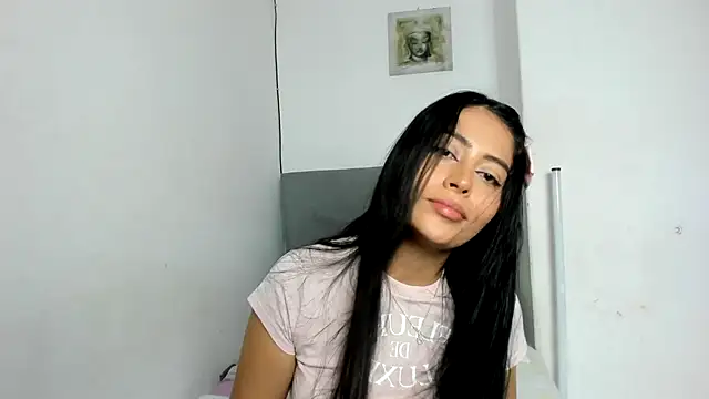 Sophie  Foxxx online show from December 23, 2024, 7:41 pm