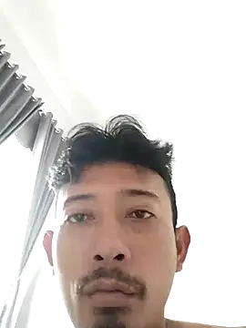 Dwirosebig online show from October 30, 2025, 4:03 am