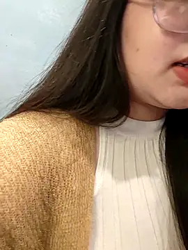 ANNELIESE  online show from February 25, 2025, 4:53 pm