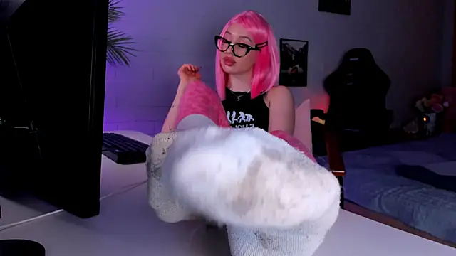 DorothyGilbert1 online show from March 6, 2025, 7:43 pm