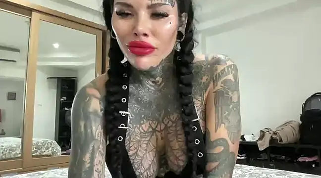 claudiacvc95 online show from January 26, 2025, 4:30 am